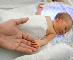 Ужгород: Батько померлого в пологовому будинку немовляти не має претензій до лікарів