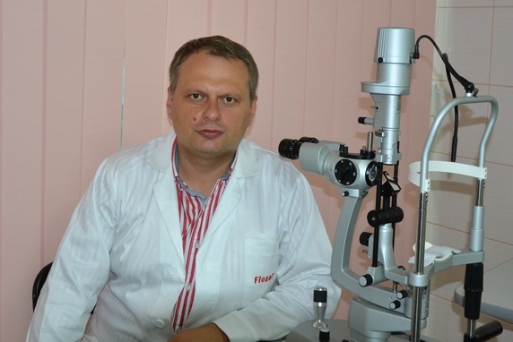 В Ужгороді спеціаліст з Києва безшовно видалятиме катаракту