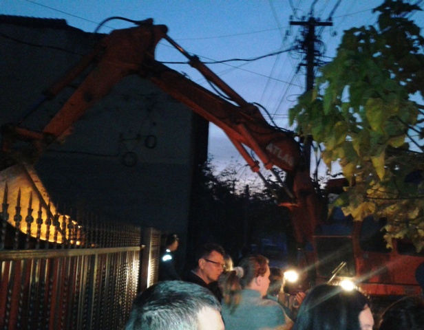 Жодна будівельна фірма не погодилася знести кафе «Гелена» у Виноградові (ДОКУМЕНТИ)