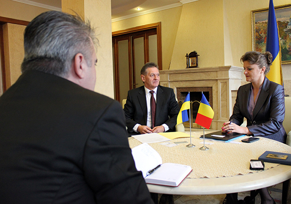 «Губернатор» Закарпаття зустрівся із Генеральним консулом Румунії (ФОТО)