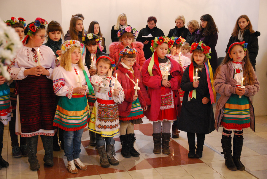 На Закарпатці отці-василіяни вшанували жертв Голодомору (ФОТО)