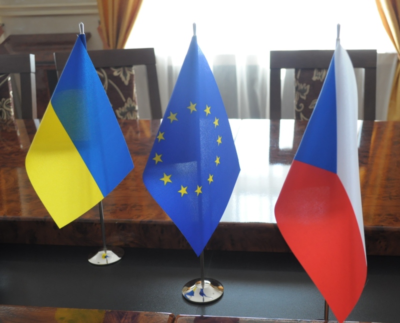 Голова Закарпатської облради зустрівся з делегацією чеського краю Височина (ФОТО)