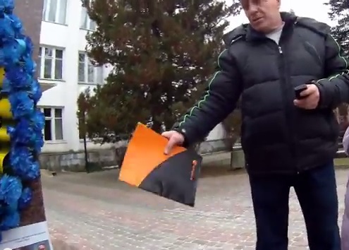 Воловецький чиновник, якого "25 років учили вбивати", не дав поставити лампадку на пам