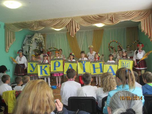 У Холмоку відбувся благодійний концерт та ярмарок дитячих виробів "Ми — за мир" (ФОТО)