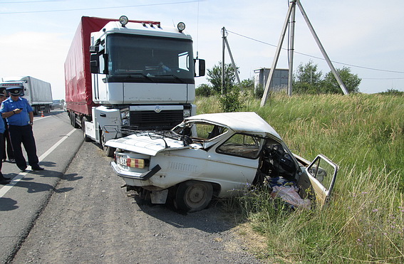 В Ужгороді в аварії загинув 55-річний водій легковика