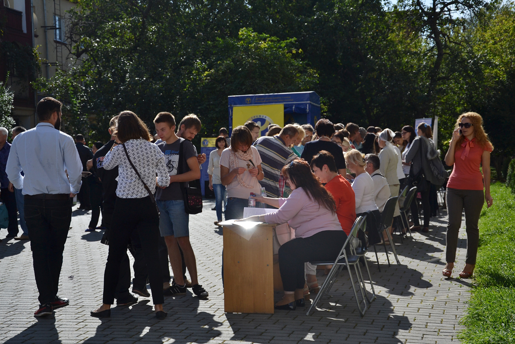 До Ужгородського центру зайнятості у пошуках роботи звернулись 58 переселенців, 10 працевлаштовано (ФОТО)