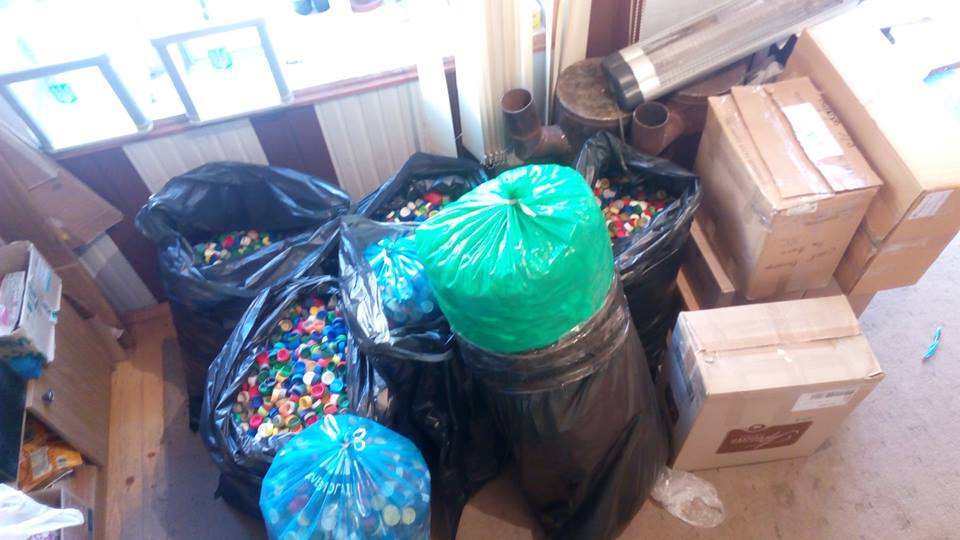 Із Виноградівщини на переробку відправили півтонни кришечок, зібраних на протезування бійців АТО (ФОТО)