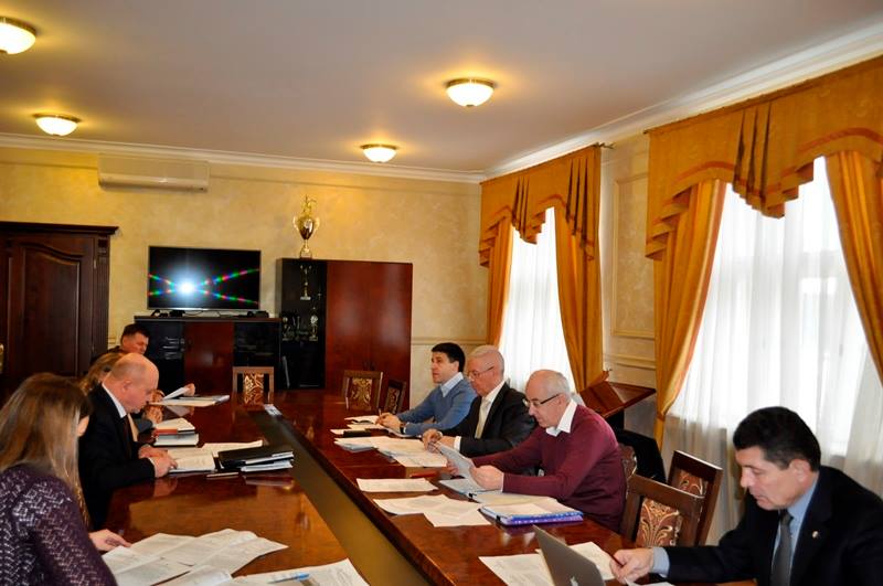 Комісія з питань бюджету Закарпатської облради обговорила зміни до кошторису області