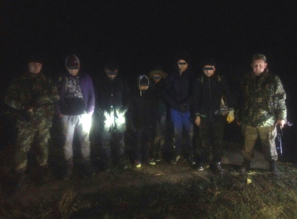 На Закарпатті вночі поблизу кордону затримали 6 сирійців-нелегалів (ФОТО)