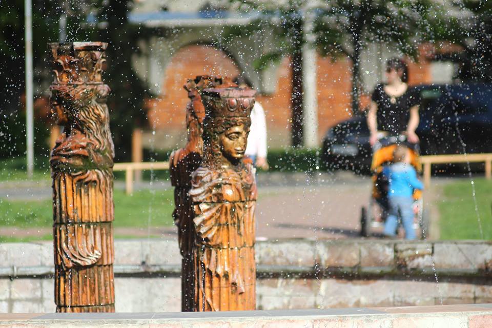 У Мукачеві запрацювали фонтани (ФОТО)