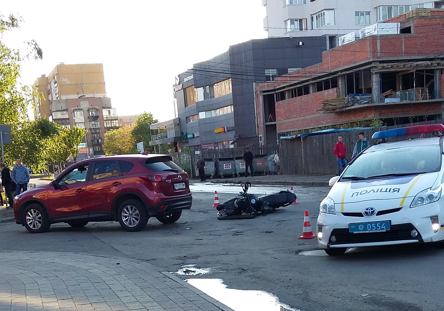 В Ужгороді авто родини екс-ректора УжНУ Ващука збило мотоцикліста (ФОТО)