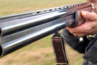 На браконьєрському полюванні в нацпарку на Закарпатті депутат застрелив "напарника"-міліціонера