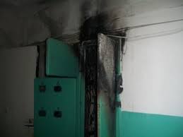 В Ужгороді у багатоповерхівці на Бестужева спалахнула електрощитова 