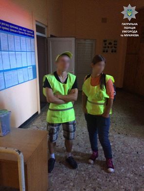 У Мукачеві перевіряли львів'ян, що під виглядом благочинців збирали на дорозі гроші "для хворих дітей" (ФОТО)