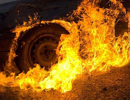 На дорозі на Виноградівщині ущент вигоріла Toyota Celica словацької реєстрації