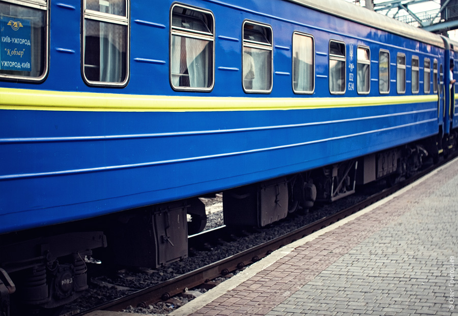 У найближчі вихідні курсуватимуть додаткові поїзди з Києва до Рахова та Ужгорода