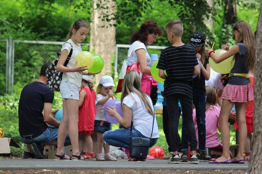 Ужгород перетворився на "родинне" "Місто щасливих дітей" (ФОТО)