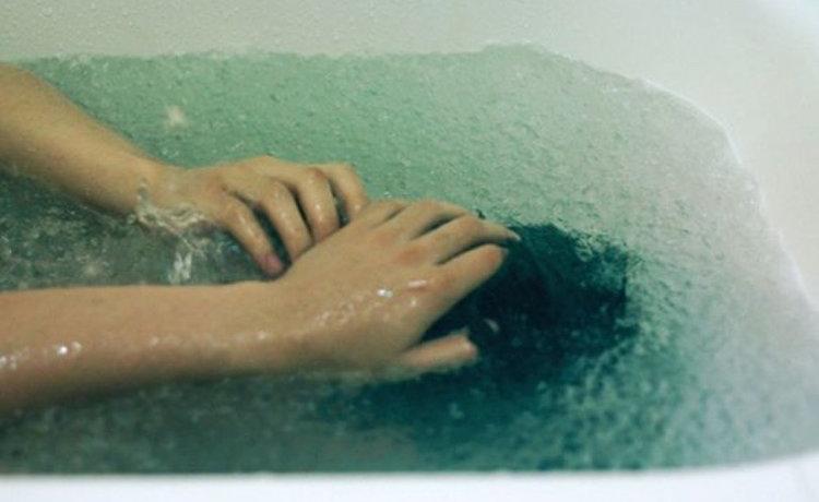 В Ужгороді чоловік знайшов дружину втопленою у ванні