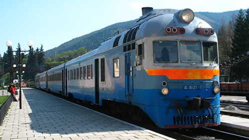 У зв'язку з ремонтом на колії 6 грудня потяг Киломия-Рахів-Коломия курсуватиме лише до Ворохти