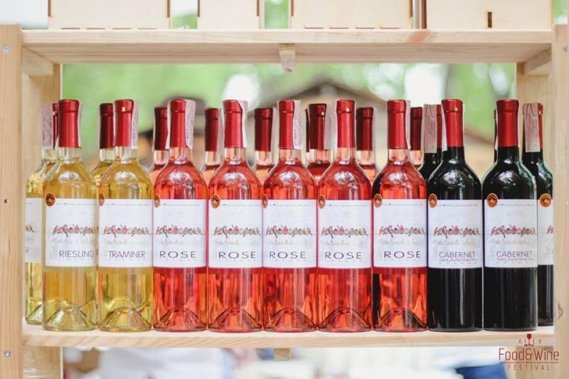 У квітні в Ужгороді пройде фестиваль рожевого вина Sakura Wine