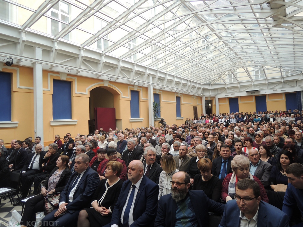 У Берегові відбулися загальні збори Товариства угорської культури Закарпаття (KMKSZ) (ФОТО)