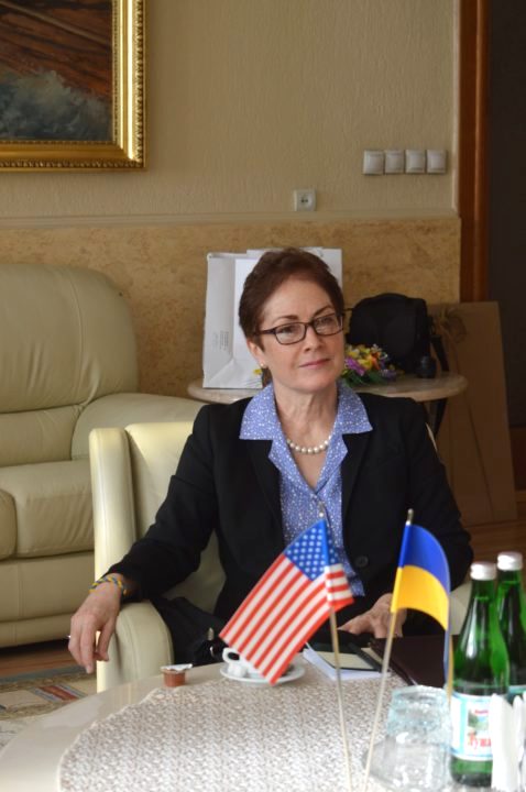 В Ужгороді з візитом перебуває посол США в Україні Марі Йованович (ФОТО)