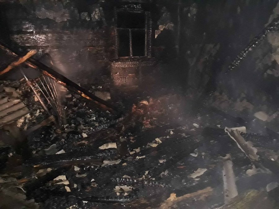 На місці пожежі в будинку у Мукачеві виявили тіло людини