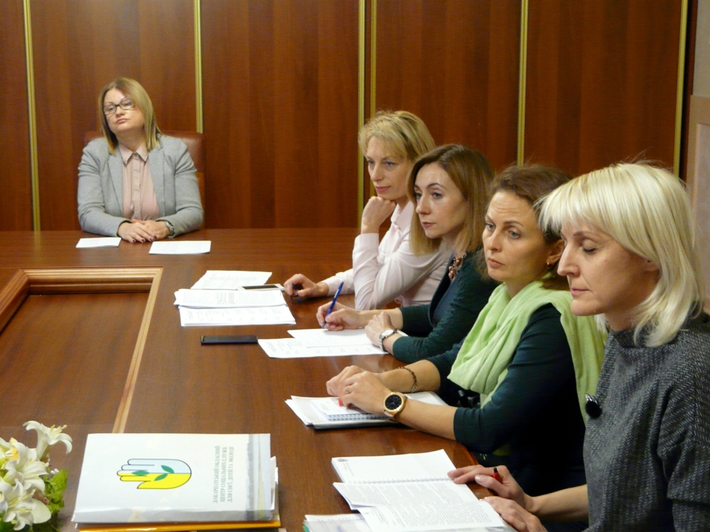 Обласна координаційної рада у справах дітей засідала у Закарпатській ОДА (ФОТО)