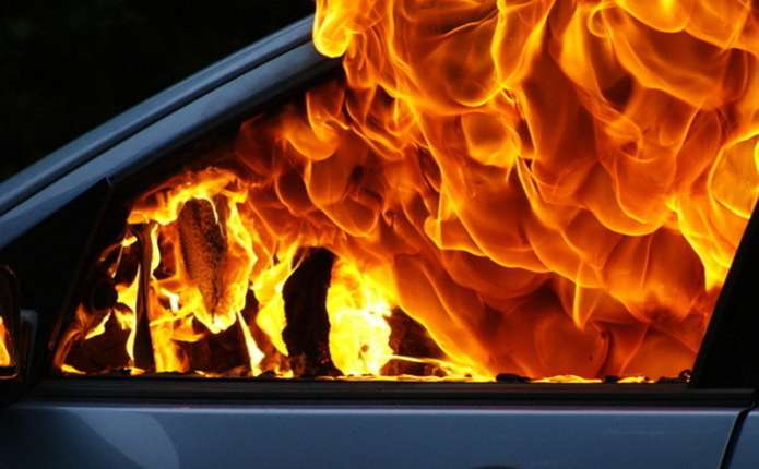 У Новоселиці, на Тячівщині пожежа понищила Daewoo Sens