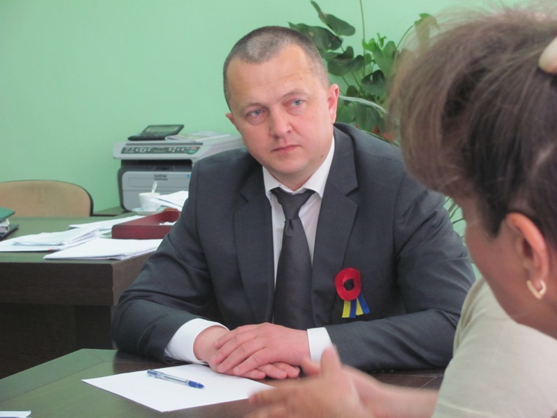 Зеленський звільнив Басарабу з посади голови Рахівської РДА і призначив на його місце Медвідя
