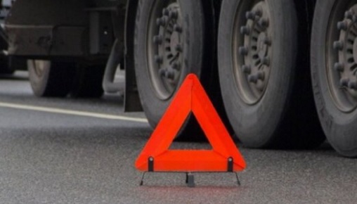 Унаслідок зіткнення на Львівщині двох вантажівок загинув 27-річний водій із Закарпаття