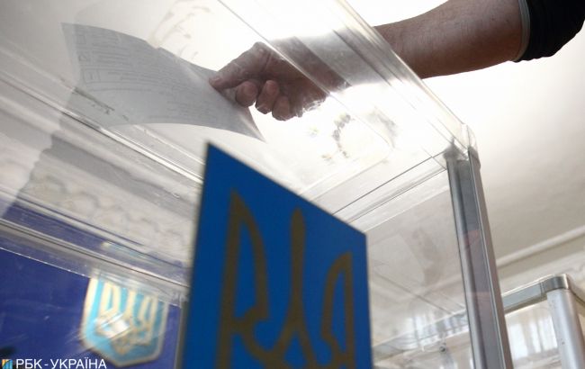 Під час виборів до ОТГ у Берегівському районі один із виборців проголосував двічі – за себе та свого сина