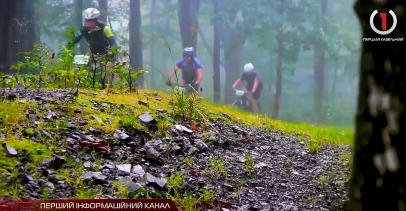 На Рахівщині "Стежками опришків" сотня велосипедистів підкорювала Свидовецький хребет (ВІДЕО)