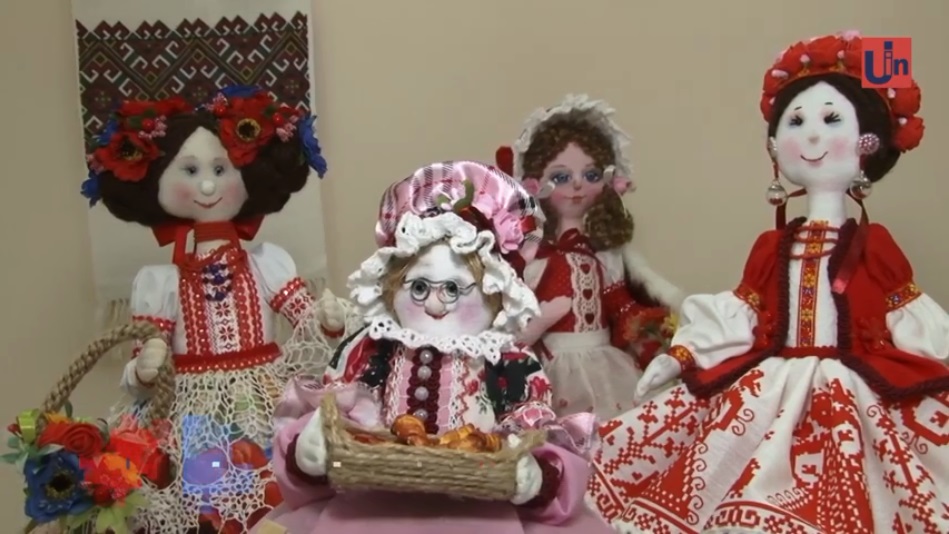 В Ужгороді відкрилася виставка закарпатських майстринь "Натхненні лялькою" (ВІДЕО)