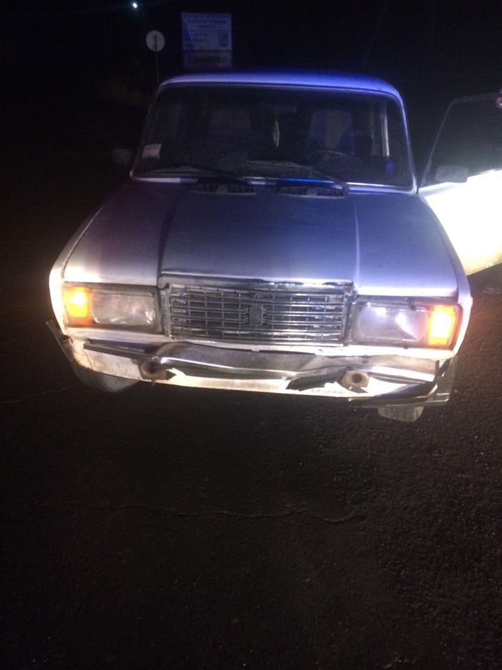 На Хустщині п'яний водій ВАЗу вдарив припаркований Daеwoо, відтак тікав і чинив опір поліцейським