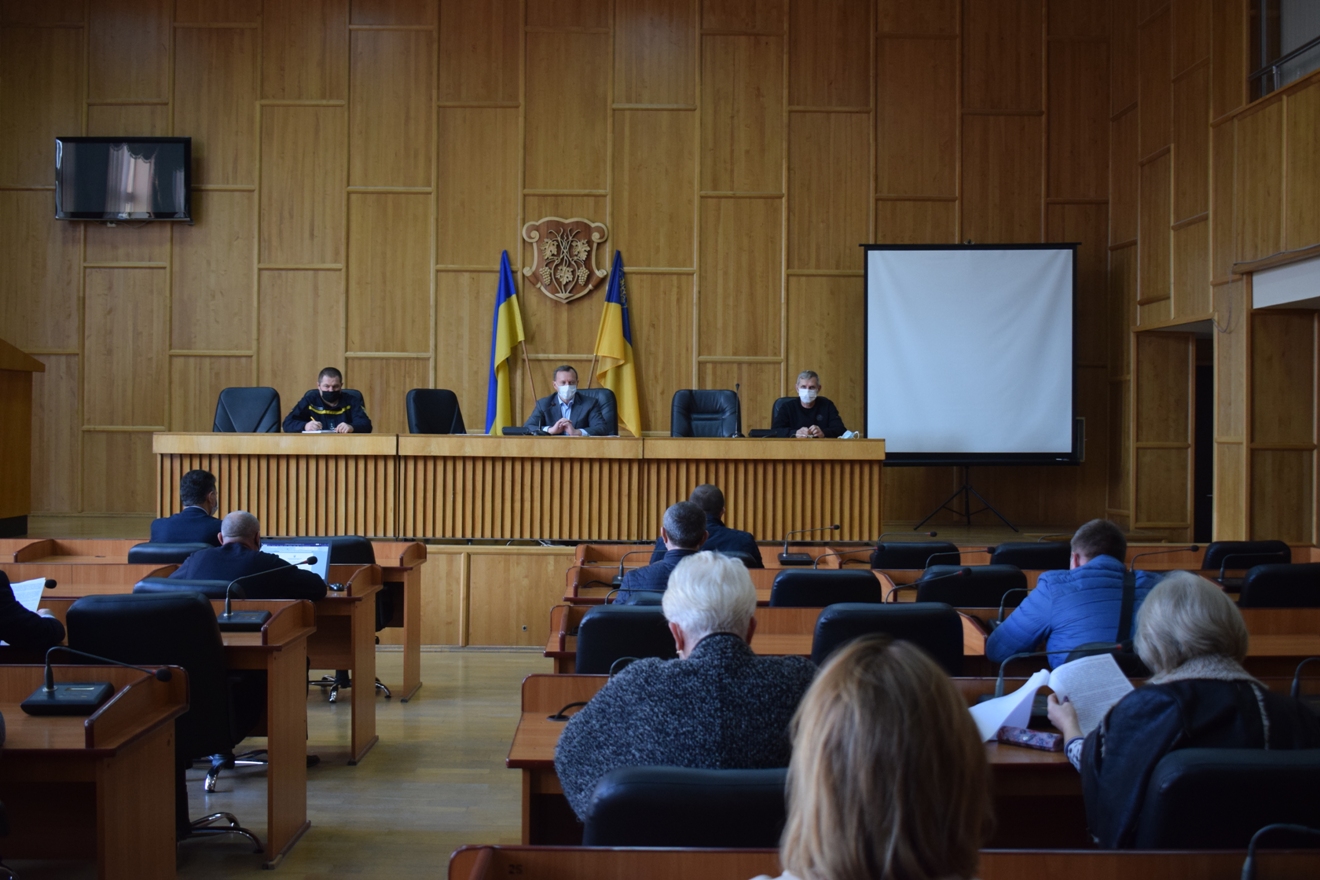 Влада Ужгорода пояснила, що дозволено, а що заборонено в контексті обмежувальних заходів із 9 листопада