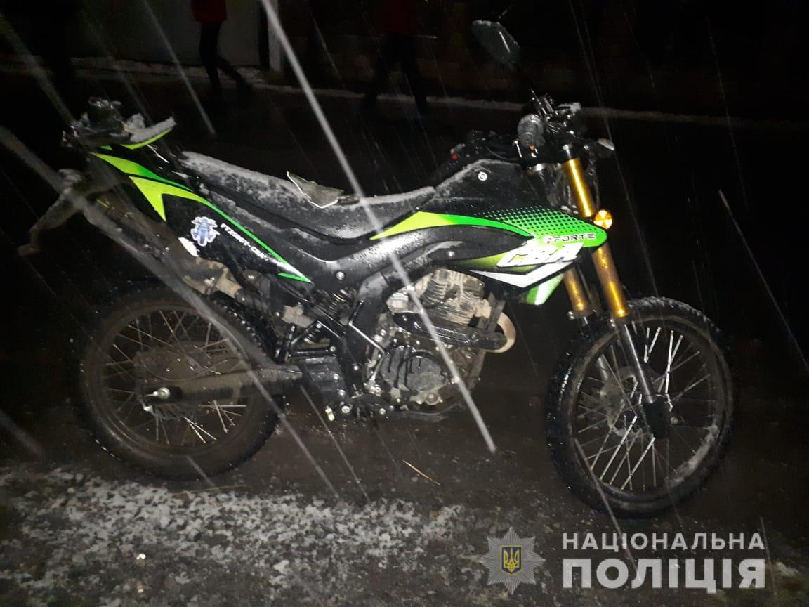 На Свалявщині затримали 20-річного молодика, який п'яним на мотоциклі збив 14-річну дівчину (ФОТО)