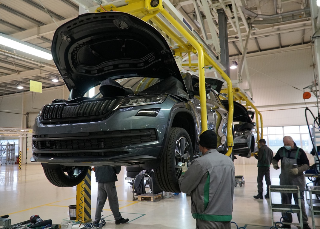 Цього року з конвеєру заводу "Єврокар" на Закарпатті вийшло  2467 автівок (ФОТО)