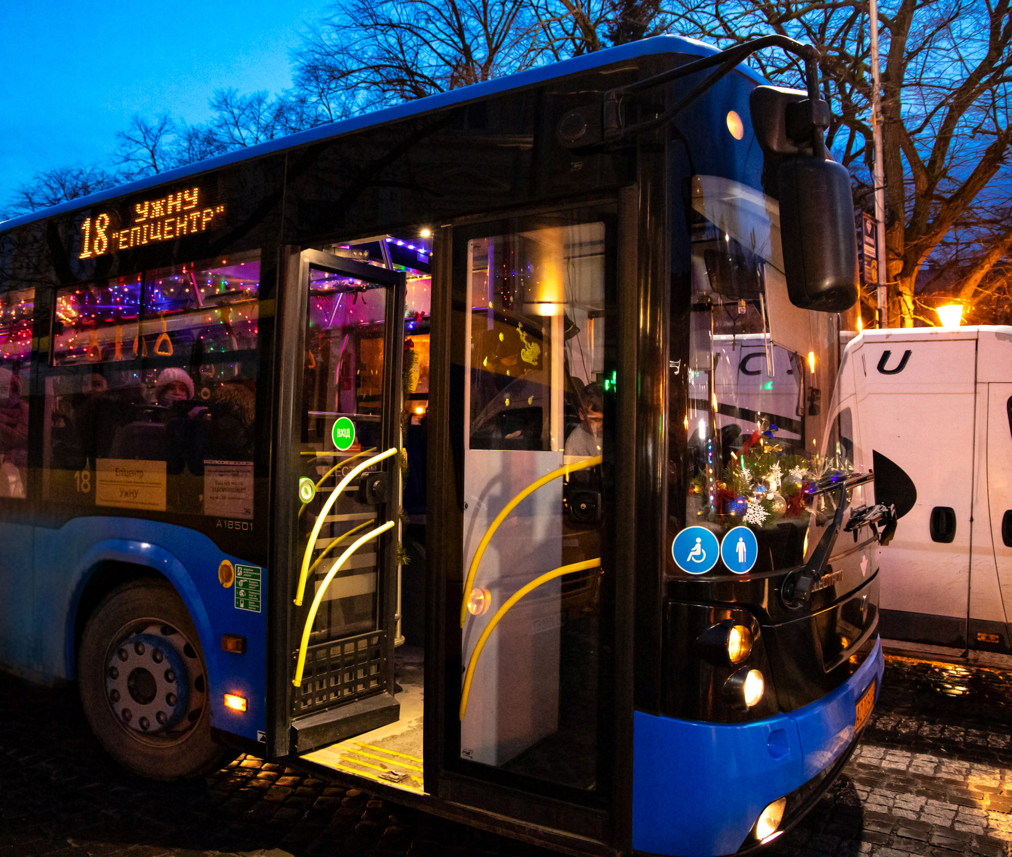У міськраді Ужгорода повідомили про розклад руху міських автобусних маршрутів на новорічні свята (ФОТО)