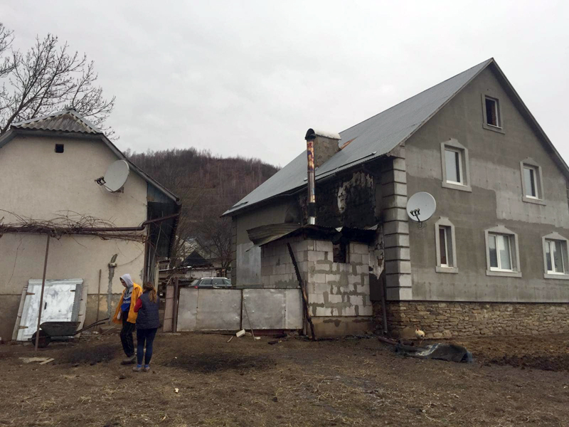 На Іршавщині, загасивши пожежу в котельні, врятували будинок від знищення вогнем (ФОТО)