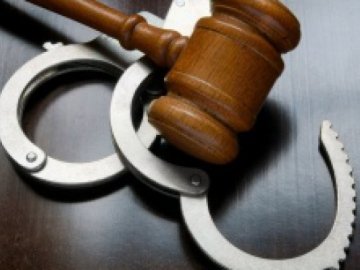 За спробу зґвалтування 6-річної дівчинки на Берегівщині чоловіка засуджено до 8 років тюрми