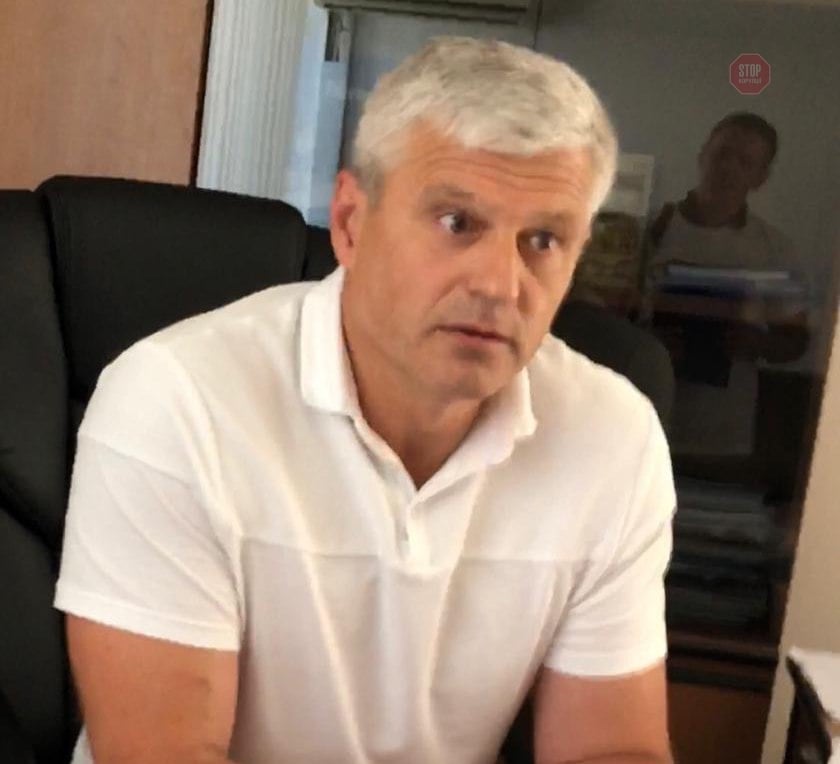 Головного "господарника" Ужгорода Бабидорича під час розгляду "запобіжки" із суду забрала "швидка"