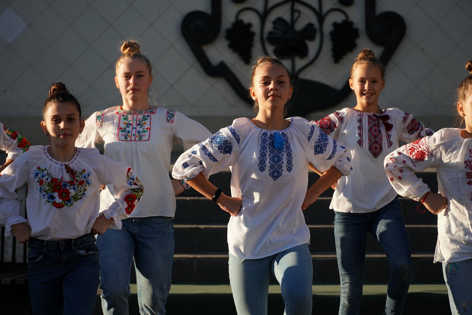 Масштабне танцювальне свято влаштували в Ужгороді юні танцівники з усієї України та гості з Молдови (ФОТО)
