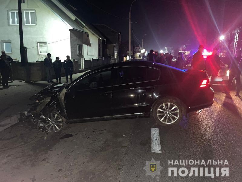 У Солотвині на Тячівщині водій легковика, маневруючи, зіткнувся з мотоциклом. Мотоцикліст загинув (ФОТО)