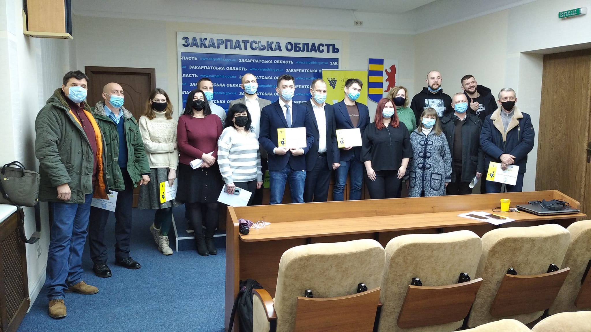 В Ужгороді вручили сертифікати переможцям "Конкурсу стартапів 2021" (ФОТО)