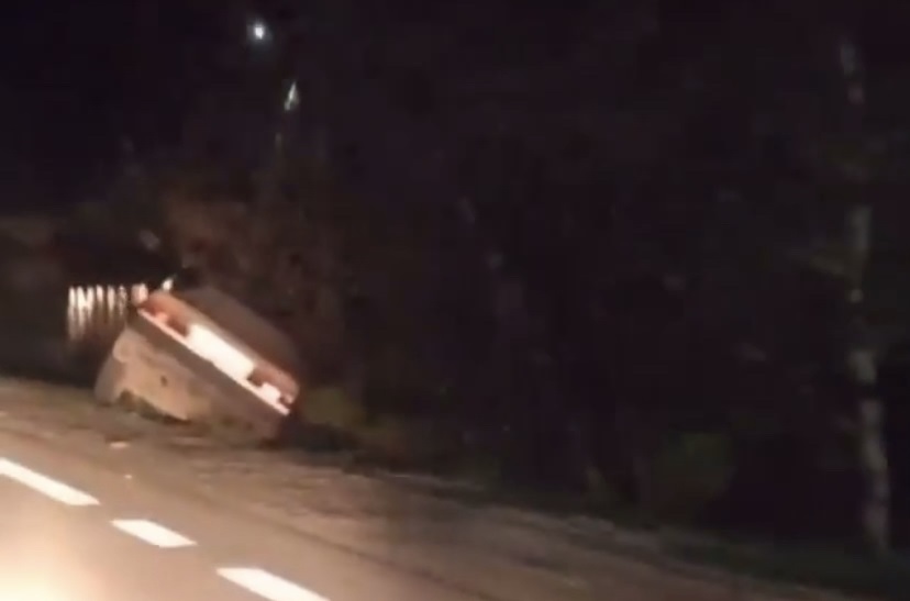 Уночі в Широкому на Берегівщині авто злетіло у кювет (ВІДЕО)
