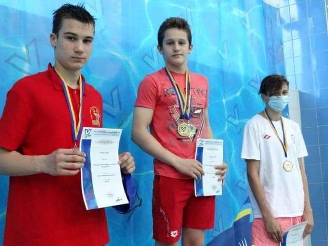 Одне "срібло" і три "бронзи" привезли закарпатські плавці з літнього чемпіонату з плавання у Броварах (ФОТО)