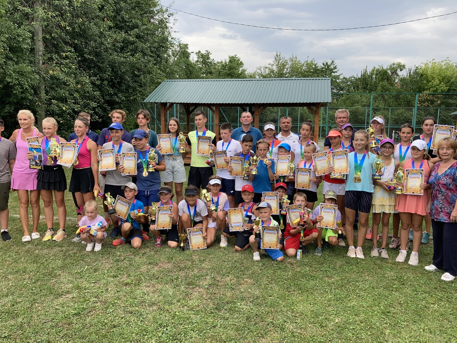 У Тячеві відбувся тенісний турнір "Літні канікули" (ФОТО)