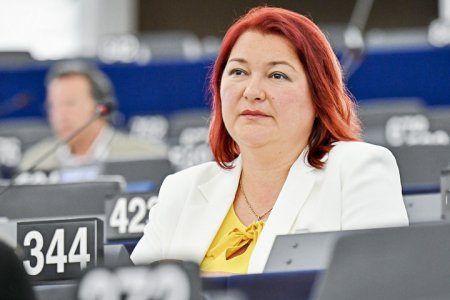 Як євродепутат Андрея Бочкор стала головним рупором угорської пропаганди на Закарпатті