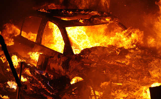 На Берегівщині рятувальникам повідомили про знищене пожежею авто лише через три дні
